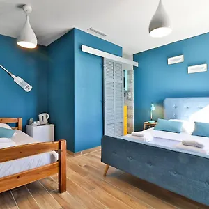 https://hotel-la-bastide-hyeres.fr-provencehotel.com